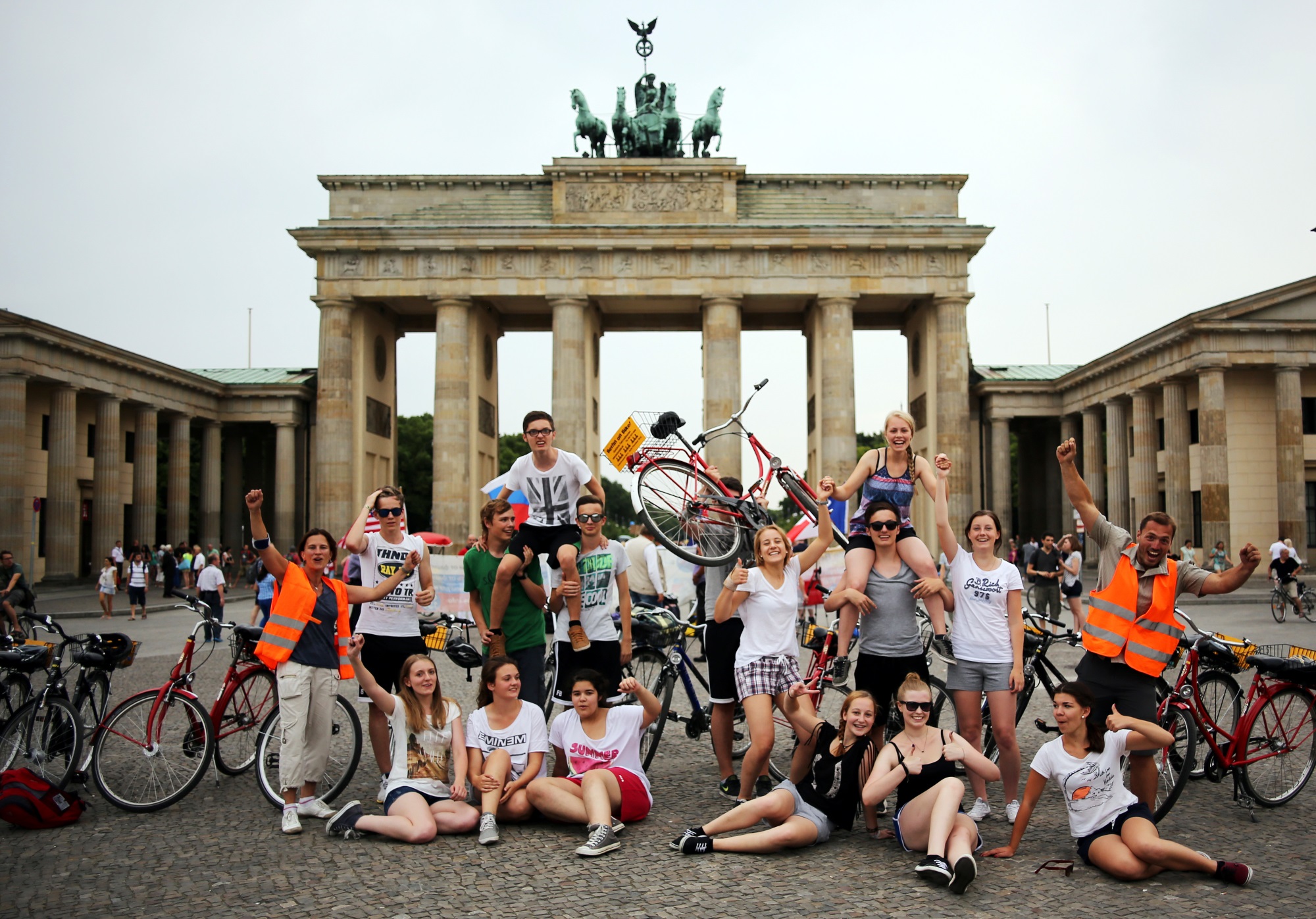 Jugendliche, Fahrrad, Brandenburger Tor